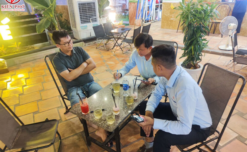 Kiến Phố tư vấn khảo sát báo giá nhà chú Toàn ở Quận 5 không kể ngày đêm