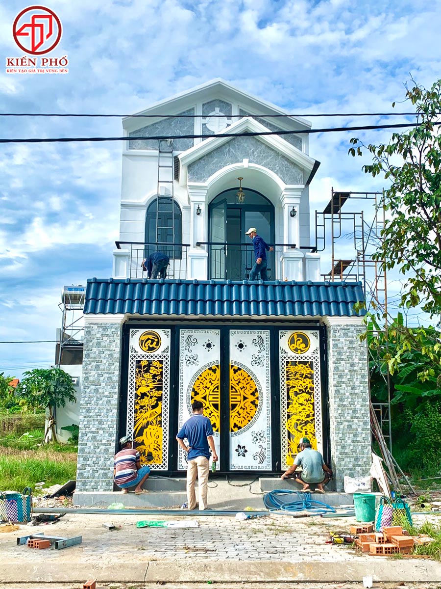 Thi công xây dựng trọn gói nhà phố 2 tầng tân cổ điển nhà chị Loan ở Bình Dương