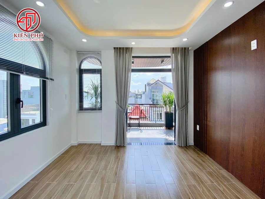 Bàn giao nhà 1 trệt 4 lầu sân thượng cho gia đình anh Tiến ở Quận Tân Bình