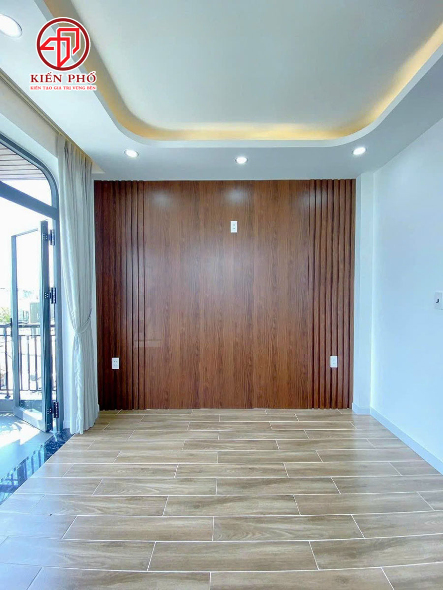 Bàn giao nhà 1 trệt 4 lầu sân thượng cho gia đình anh Tiến ở Quận Tân Bình